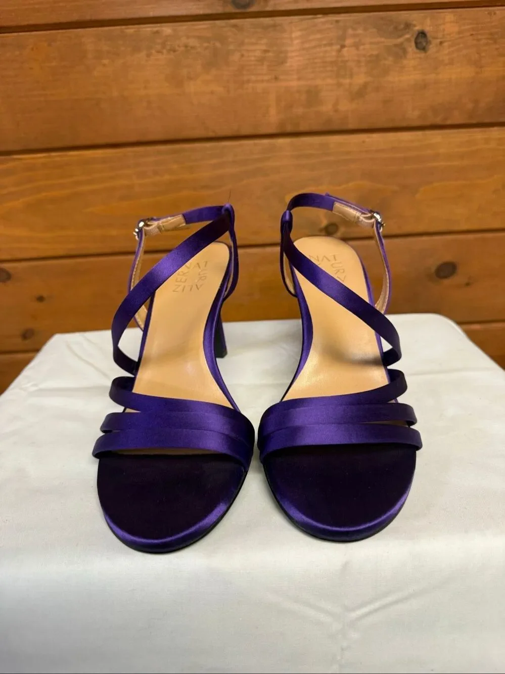 Naturalizer Kimberly purple satin strappy slingback sandals Sz 8 with a 3.25-inc